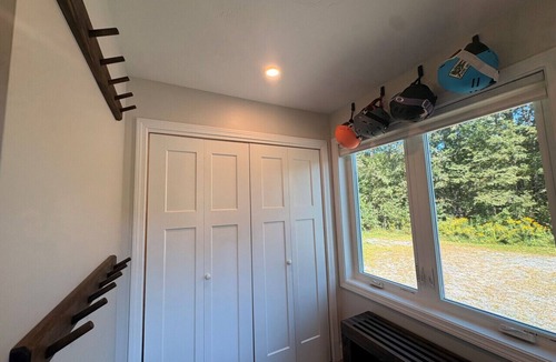 West Dover Villa | New Construction- min from Mt, Hot tub, Shuttle