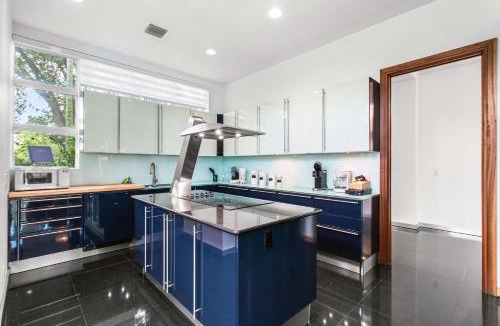 Fort Lauderdale House | New construction 2 story Villa jacuzzi pool luxury