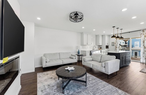 Anglesea Condo | NEW CONSTRUCTION HUGE TOWNHOUSE CLOSE TO THE INLET! GORGEOUS INTERIOR!