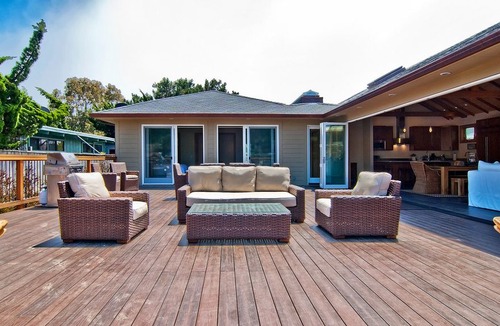 Stinson Beach House | New construction home with large deck on Seadrift Lagoon