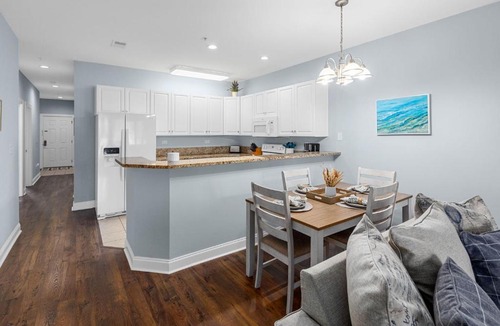 Carolina Forest Apartment | NEW Contemporary 2BR 2BA Coastal Villa 15 Mins to the Beach