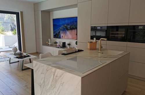 Rocbaron Villa | New contemporary villa with private pool