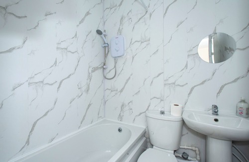 London Borough of Bromley Apartment | *New* Cosy & Contemporary Studio 1