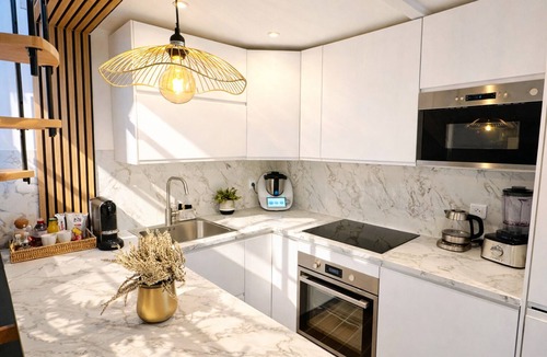 Franconville House | New cosy home & private garden -Near Paris - Free parking