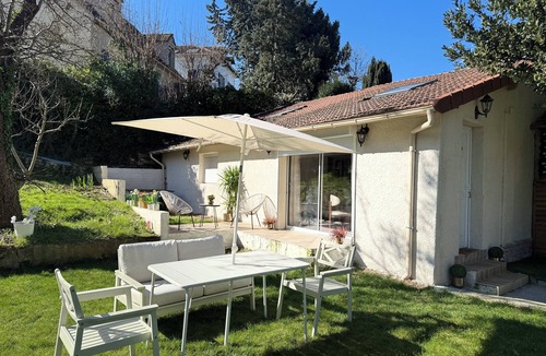 Franconville House | New cosy home & private garden -Near Paris - Free parking
