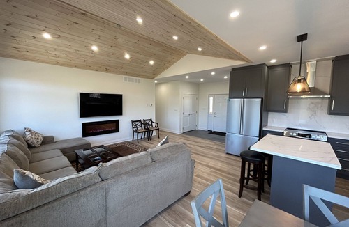 Miller Lake Cottage | New Cottage Near Tobermory
