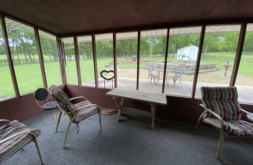 Wagoner House | NEW- Country Livin—Fishing, Horse Riding , Wildlife, Fort Gibson Lake, Huge Yard