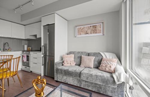 Church and Wellesley Apartment | New Cozy 1 Bedroom & Den Condo in Downtown Toronto