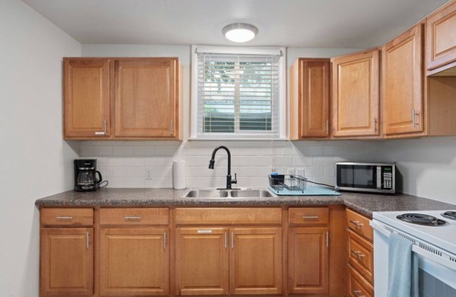 Cheyenne Apartment | NEW! Cozy Carriage Haus - UNIT B - Discount for Monthly Stays
