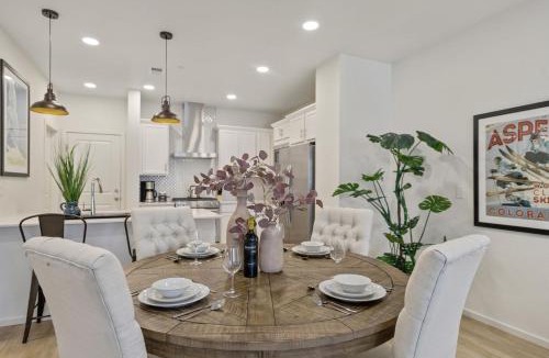 Fort Collins House | NEW! Cozy Colorado Living - 8 min from Old Town!
