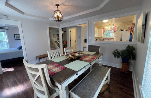 Baldwin City House | New! Cozy Cottage Just Blocks From Baker Campus