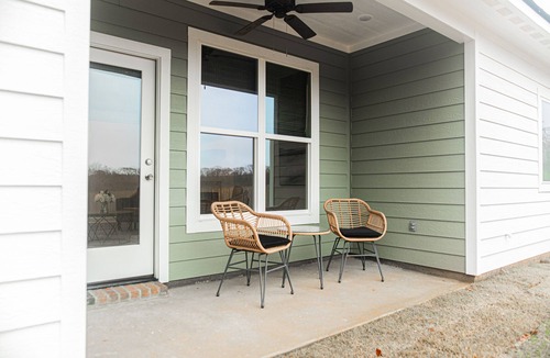 Ruston House | NEW Cozy family-sized home just minutes West of LATech! Fenced in Backyard!