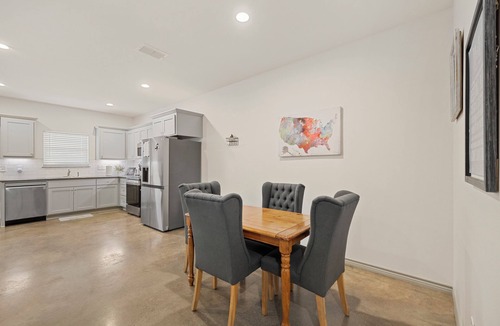 Lindale Apartment | New Cozy, Hidden 2BR/1BA Nest in Lindale, Texas