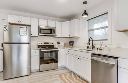 Columbus House | New cozy home in downtown Columbus, KS!
