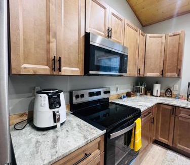 Murphy Ski Chalet | New Cozy Mountain Cabin between Murphy & Blue Ridge