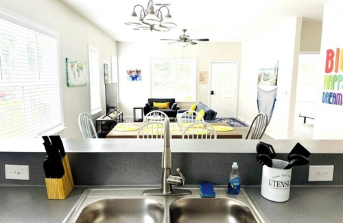 Charleston House | NEW! Cozy & Only ~8 Min Drive to Downtown & Beach!