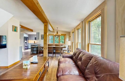 Cranmore Birches Ski Chalet | NEW Cranmore Basecamp Ski/Downtown/Central