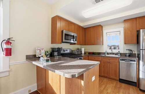 Del Ray House | NEW! DC Area Bungalow Near Shops and Dining