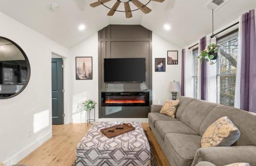 Belvedere Park House | NEW Decatur Bungalow - World Cup Ready Retreat