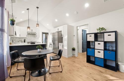 Belvedere Park House | NEW Decatur Bungalow - World Cup Ready Retreat