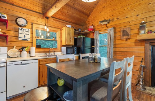 Shell Knob Cabin | New Deck and fire pit!