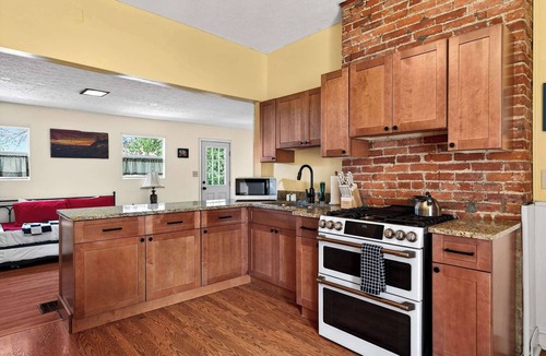 Highlands House | NEW! Derby getaway – only mins to Churchill Downs!