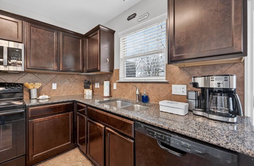 Temple House | NEW! Dimples in Temple - Texas Charm & Modern Comfort