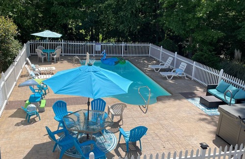 Littleton House | NEW DISCOUNTS 2025 listed-Lakefront home with pool, jacuzzi, and gorgeous views!