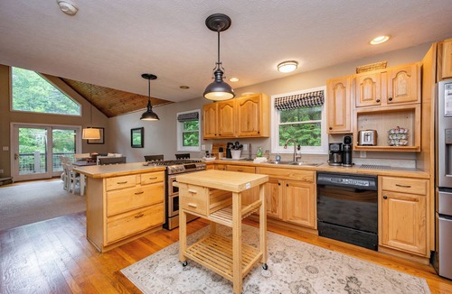 Mountainside House | New! Dog Friendly Wooded Escape w/Hot Tub