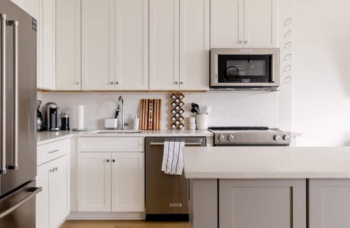 Murray Hill Condo | New Downtown Annapolis Condo With Free Parking