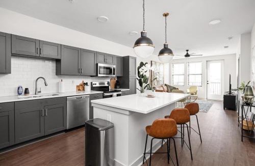 Speedway House | New Downtown Apartment - Next to Motor Speedway