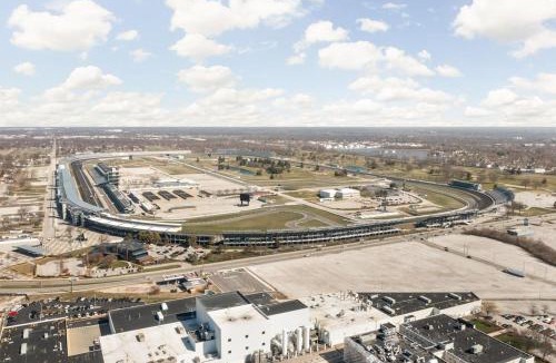 Speedway House | New Downtown Apartment - Next to Motor Speedway
