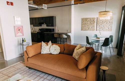Downtown Memphis Apartment | NEW Downtown Apartment - ADA Accessible, Parking Included, Walk to Beale & More!