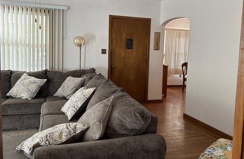 Central Davis House | New Downtown Davis vintage home