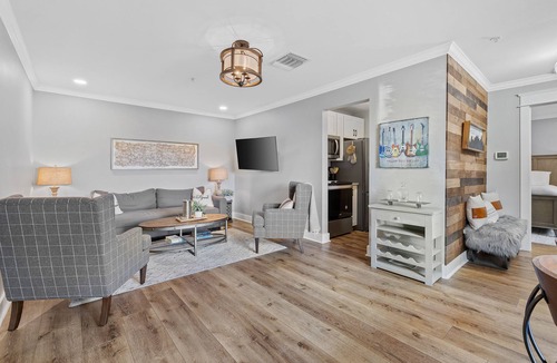 North Capitol Condo | NEW! Downtown Jive: 1BR Riverfront Condo Sleeps 4