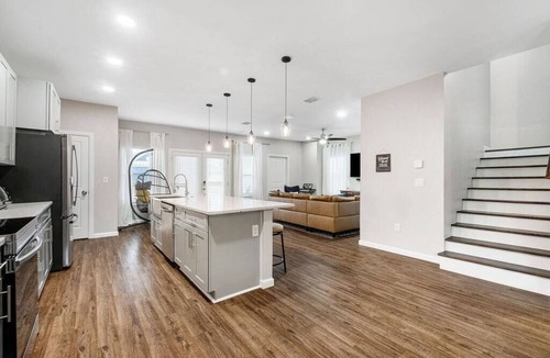 Nevada Street House | NEW! Downtown Lux, Large Groups