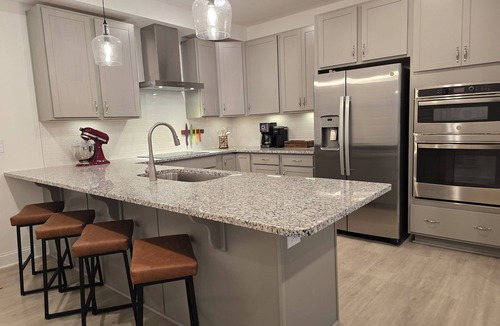 Downtown Condo | New Downtown Raleigh 2-Story Condo with Office