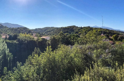 Ceret Condo | New duplex apartment center Céret, covered terrace located on Canigou
