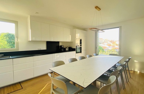 Banyuls-sur-Mer Apartment | New duplex for 12 people in the city center, 5 minutes walk from the beach!