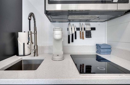 Madras House | NEW! Eagles Landing B04 Tiny Home - Hot Tub