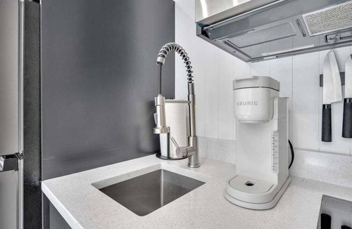 Madras House | NEW! Eagles Landing B04 Tiny Home - Hot Tub