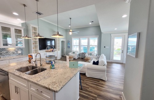 Jamaica Beach House | New Elegant Coastal: Outdoor living, kayaks