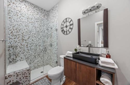 East Market District Apartment | NEW Elegant Downtown Escape with Modern Comforts