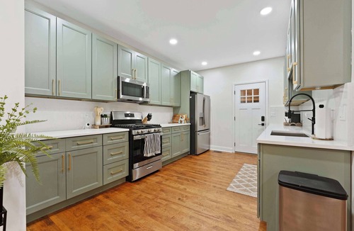 Elmhurst House | New Elmhurst Gem - Game Room!