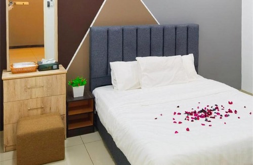 Muar Apartment | NEW EMPEROR HOMESTAY