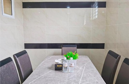 Muar Apartment | NEW EMPEROR HOMESTAY