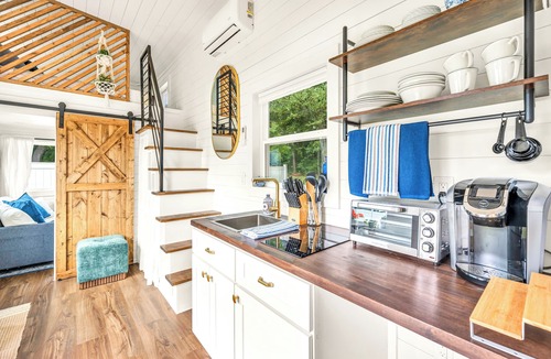 Cromwell House | New England Tiny Home Experience: Coffee & More!