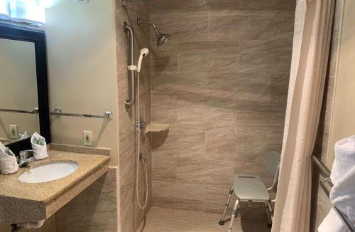 Bennington Hotel | New Englander Inn Bennington
