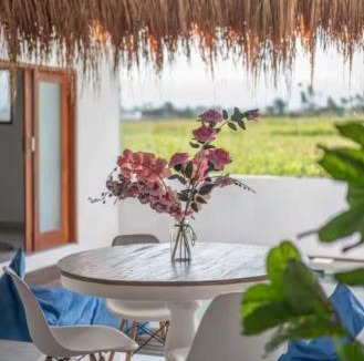 Tabanan House | NEW Entire Sawah Escape 4BR with 2 Pools and Sleeps 8