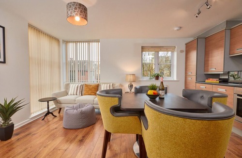 Wilford Apartment | NEW Executive Apt: Kitchen/Diner, Wifi, Parking